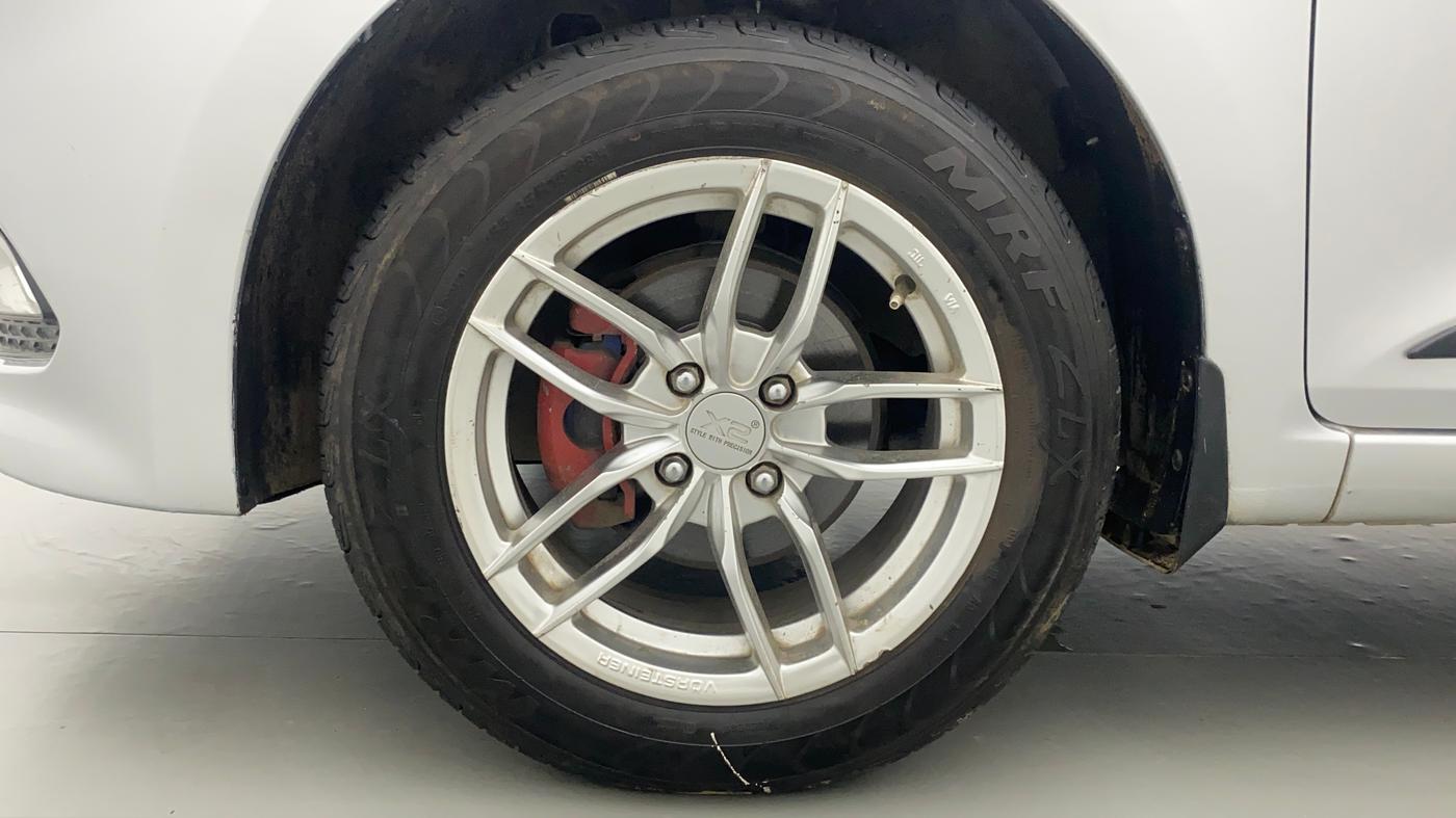 2015 Hyundai Elite i20 SPORTZ 1.2, Petrol, Manual, 84,176 km, Left Front Wheel