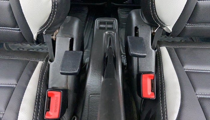 2018 Maruti Eeco 5 STR CNG WITH AC PLUSHTR, CNG, Manual, 55,326 km, Driver Side Adjustment Panel