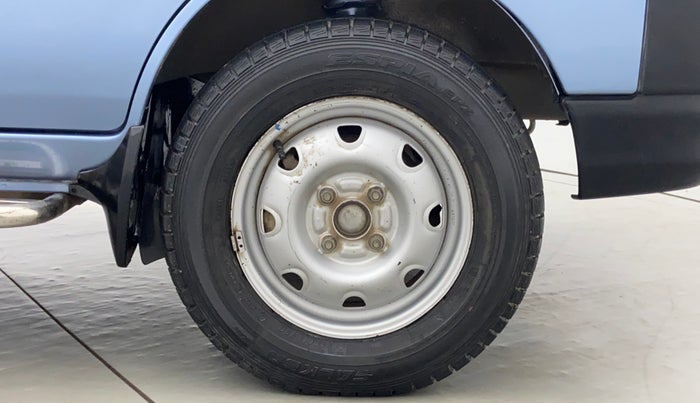2018 Maruti Eeco 5 STR CNG WITH AC PLUSHTR, CNG, Manual, 55,326 km, Right Front Tyre