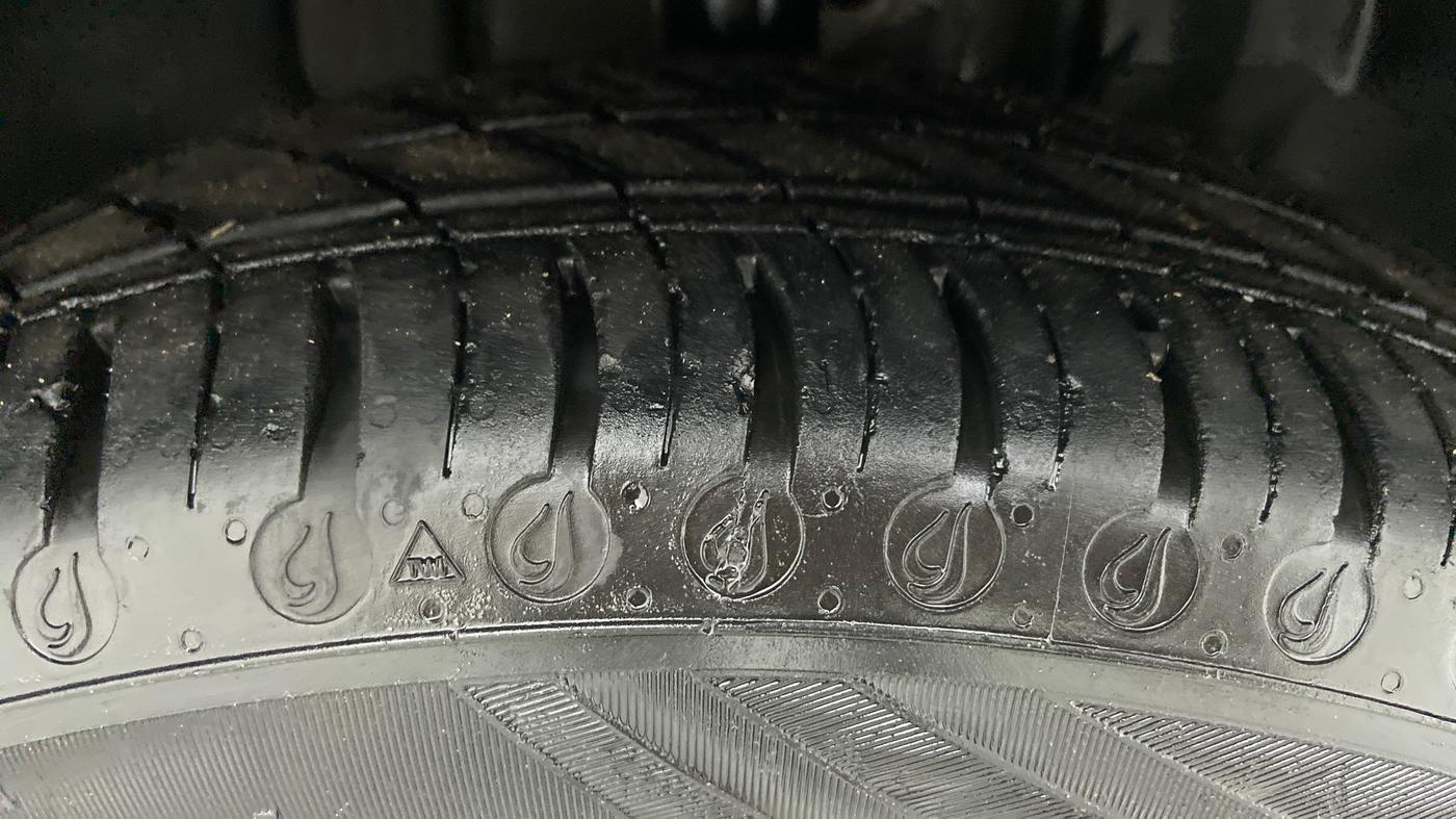2021 Tata TIGOR 1.2 XMA RTN, Petrol, Automatic, 12,584 km, Right Front Tyre Tread