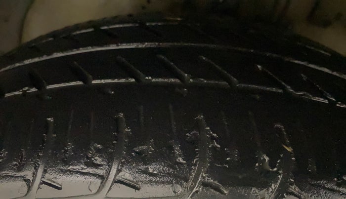 2013 Ford Classic LXI 1.4 DIESEL, Diesel, Manual, 87,098 km, Right Front Tyre Tread