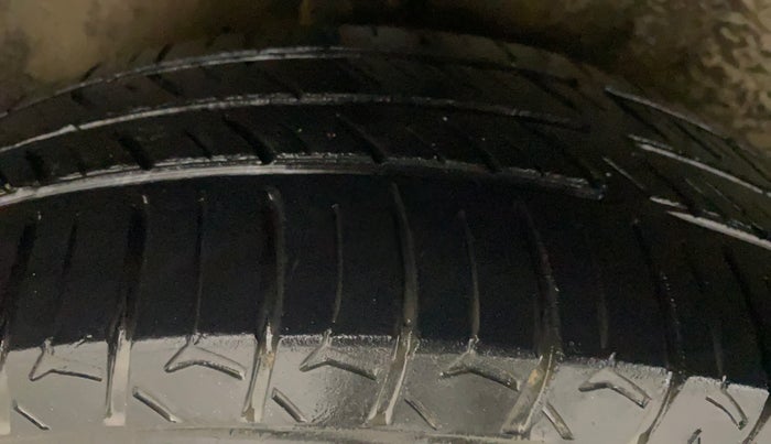 2013 Ford Classic LXI 1.4 DIESEL, Diesel, Manual, 87,098 km, Right Rear Tyre Tread