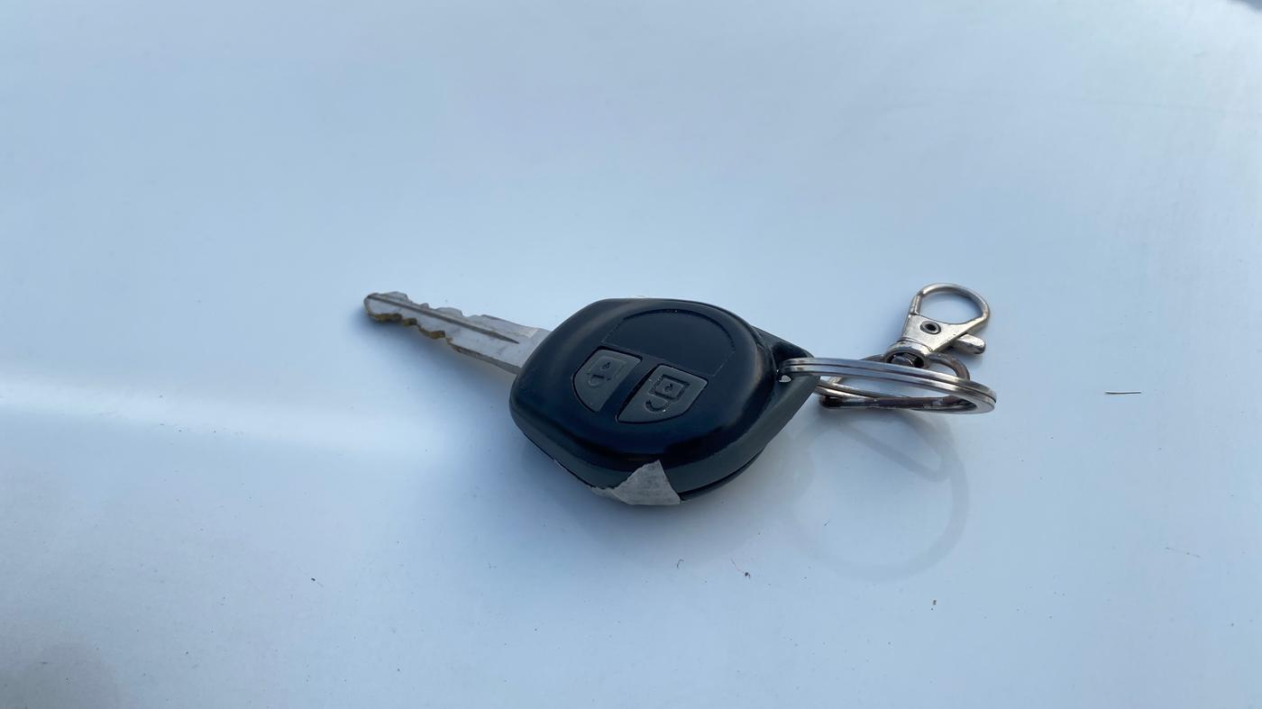 2016 Maruti Wagon R 1.0 VXI, CNG, Manual, 65,601 km, Key Close Up