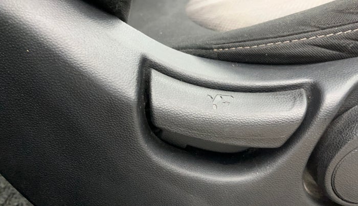 2018 Hyundai Creta SX AT 1.6 PETROL, Petrol, Automatic, 74,440 km, Driver Side Adjustment Panel