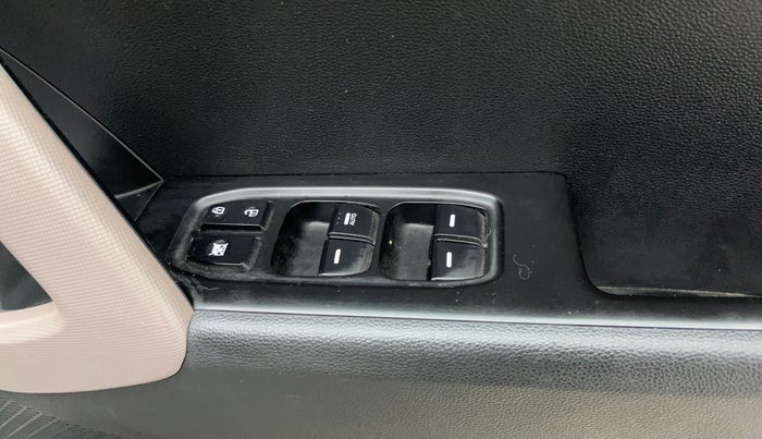 2018 Hyundai Creta SX AT 1.6 PETROL, Petrol, Automatic, 74,440 km, Driver Side Door Panels Control