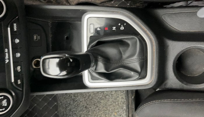 2018 Hyundai Creta SX AT 1.6 PETROL, Petrol, Automatic, 74,440 km, Gear Lever