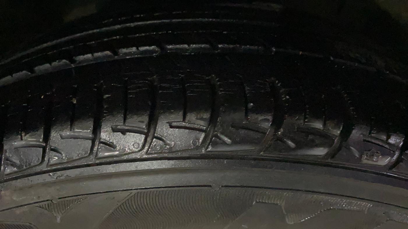 2018 Maruti Ciaz DELTA DIESEL 1.3, Diesel, Manual, 27,627 km, Right Front Tyre Tread