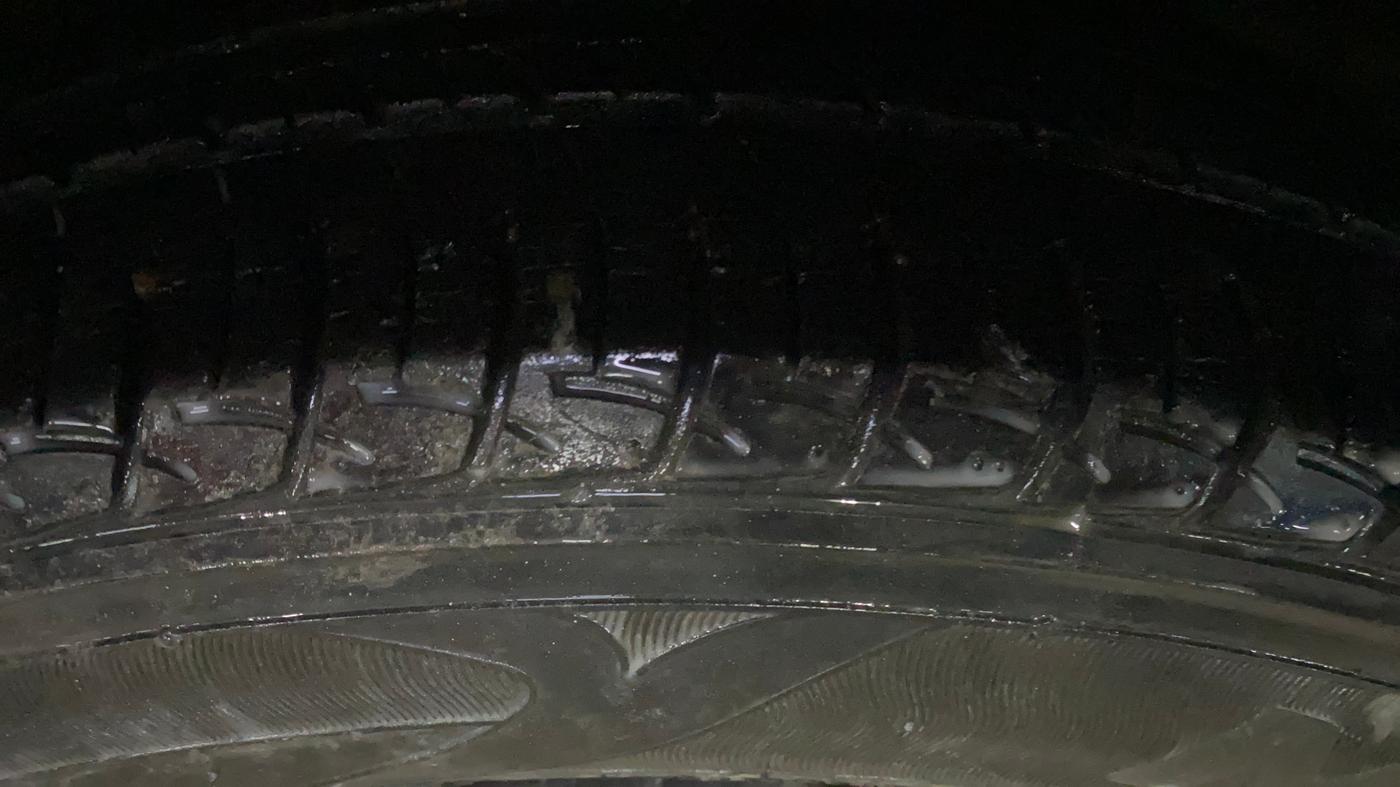 2018 Maruti Ciaz DELTA DIESEL 1.3, Diesel, Manual, 27,627 km, Left Front Tyre Tread