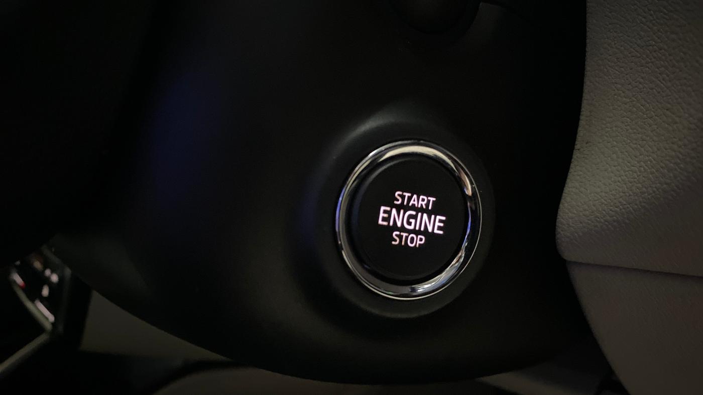 2022 Skoda SLAVIA AMBITION 1.0L TSI MT, Petrol, Manual, 82,810 km, Keyless Start/ Stop Button