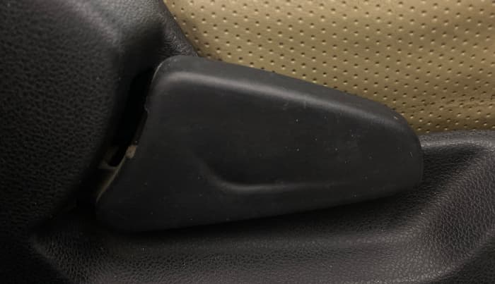 2017 Renault Kwid CLIMBER 1.0 AMT, Petrol, Automatic, 61,573 km, Driver Side Adjustment Panel