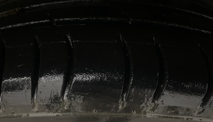2017 Renault Kwid CLIMBER 1.0 AMT, Petrol, Automatic, 61,573 km, Right Front Tyre Tread
