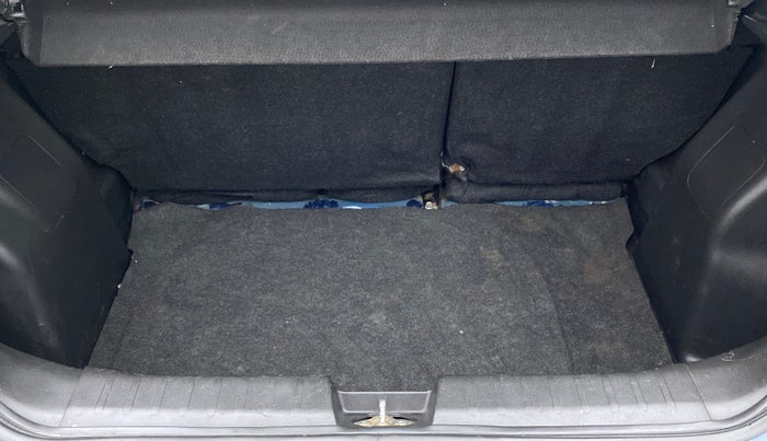 2016 Maruti Baleno ZETA 1.2 K12, Petrol, Manual, 72,318 km, Boot Inside