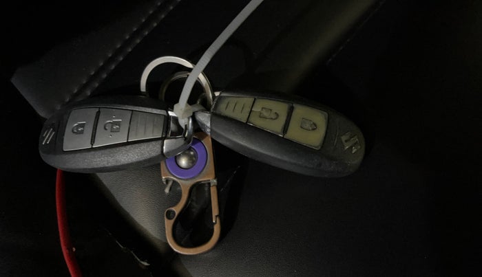 2016 Maruti Baleno ALPHA PETROL 1.2, Petrol, Manual, 65,227 km, Key Close Up