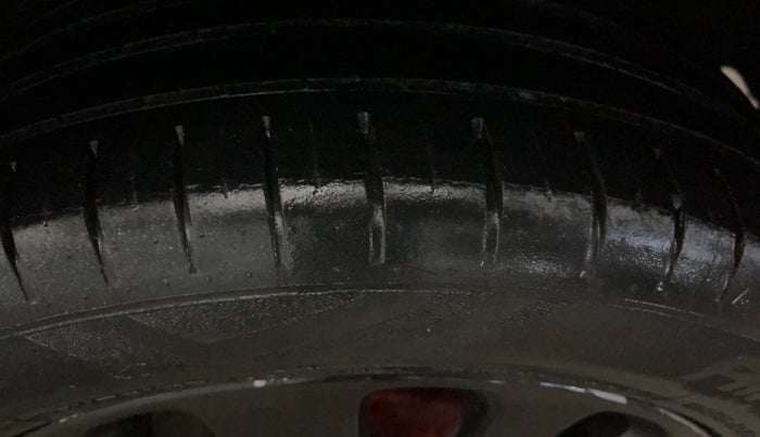 2016 Maruti Baleno ALPHA PETROL 1.2, Petrol, Manual, 65,227 km, Left Rear Tyre Tread