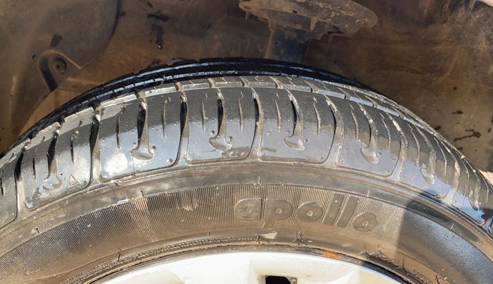 2016 Hyundai Grand i10 MAGNA 1.2 KAPPA VTVT, Petrol, Manual, 46,041 km, Left Front Tyre Tread