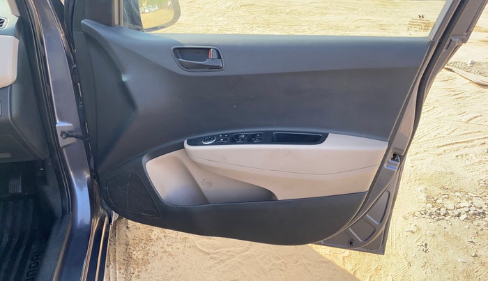 2016 Hyundai Grand i10 MAGNA 1.2 KAPPA VTVT, Petrol, Manual, 46,041 km, Driver Side Door Panels Control