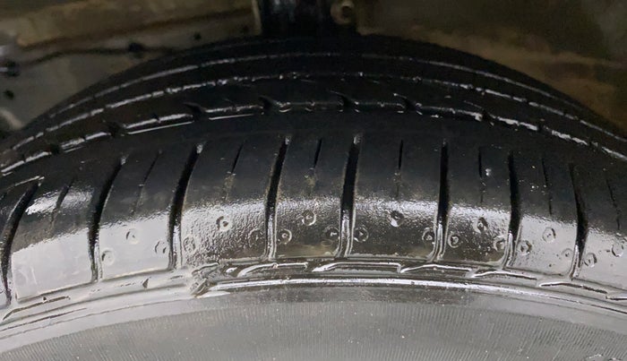 2021 Maruti Ciaz ALPHA 1.5 SHVS PETROL, Petrol, Manual, 20,911 km, Left Front Tyre Tread