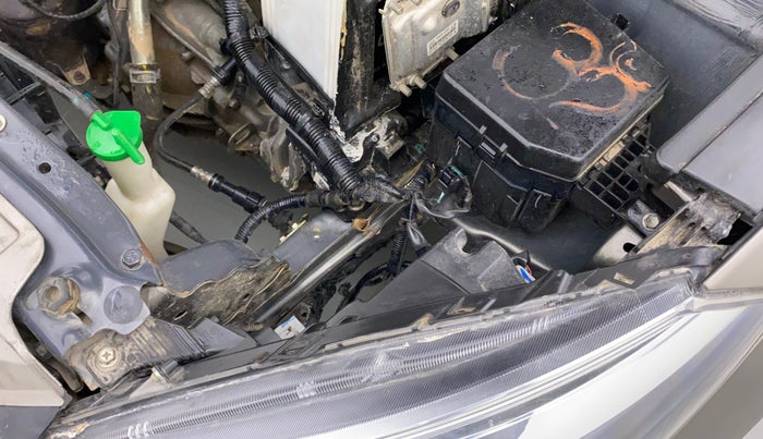 2021 Maruti Ciaz ALPHA 1.5 SHVS PETROL, Petrol, Manual, 20,911 km, Left headlight - Clamp has minor damage