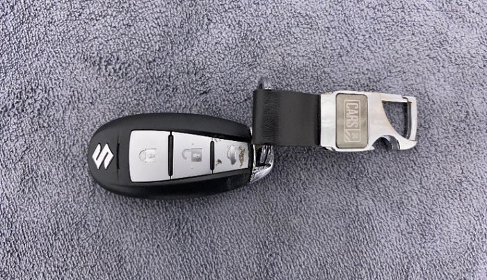2021 Maruti Ciaz ALPHA 1.5 SHVS PETROL, Petrol, Manual, 20,911 km, Lock system - Remote key minor damage