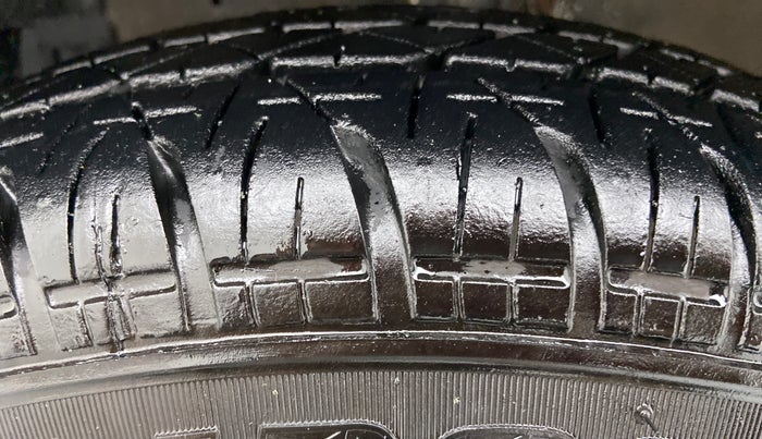 2012 Maruti Swift Dzire VDI BS IV, Diesel, Manual, 1,30,638 km, Left Front Tyre Tread