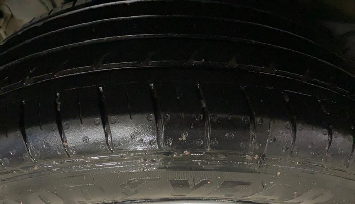 2021 Hyundai VENUE S 1.2, Petrol, Manual, 22,857 km, Right Rear Tyre Tread