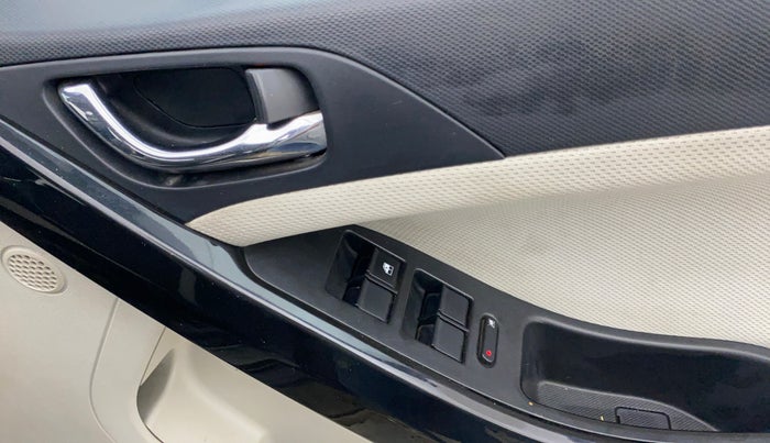 2020 Tata NEXON XZ PLUS PETROL, Petrol, Manual, 62,762 km, Driver Side Door Panels Control
