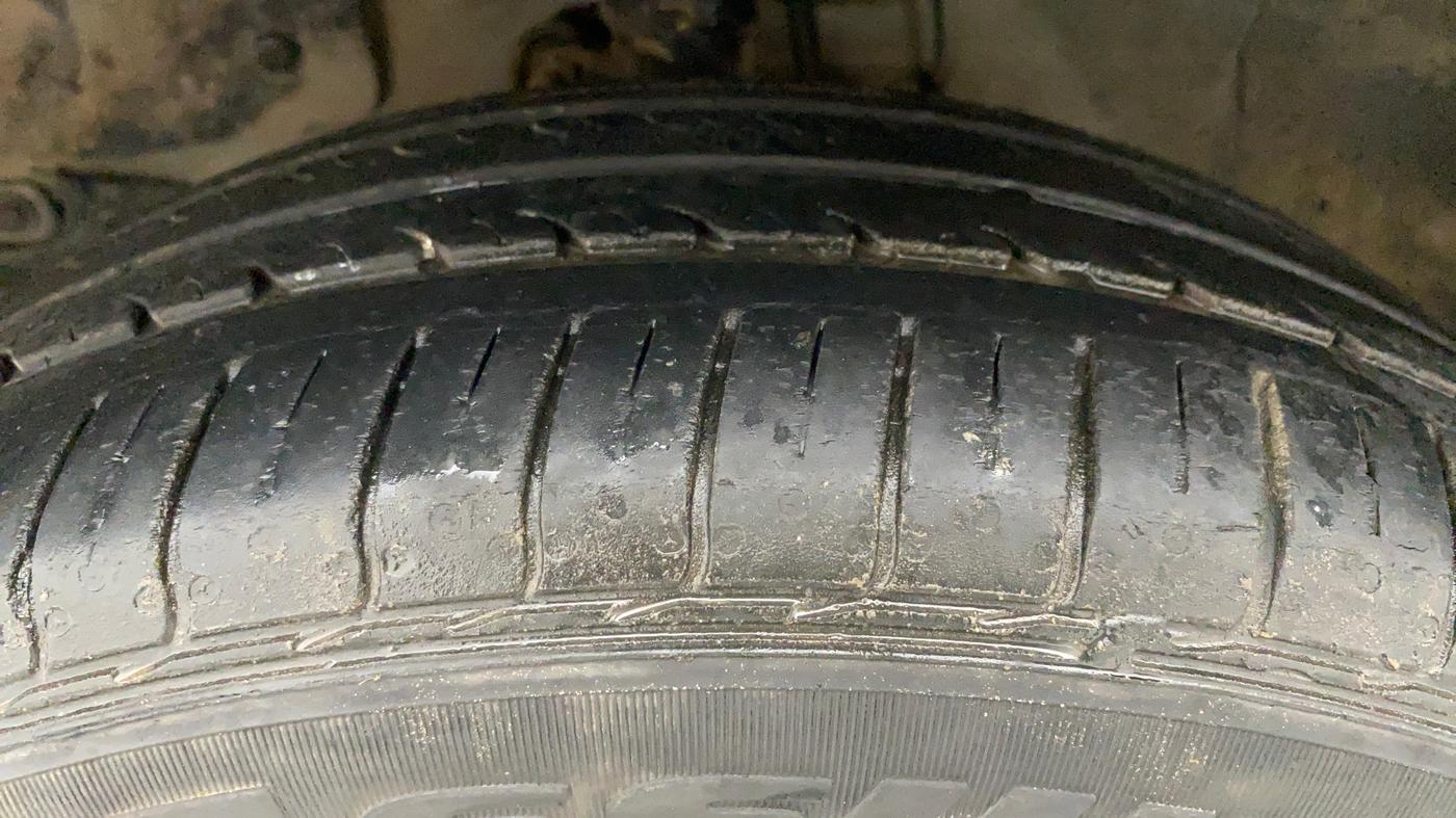 2012 Honda City 1.5L I-VTEC V AT, Petrol, Automatic, 42,955 km, Left Front Tyre Tread