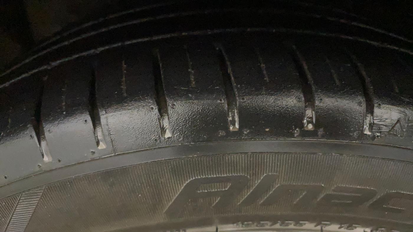 2019 Ford Figo Aspire TITANIUM 1.2 PETROL, Petrol, Manual, 65,219 km, Left Front Tyre Tread