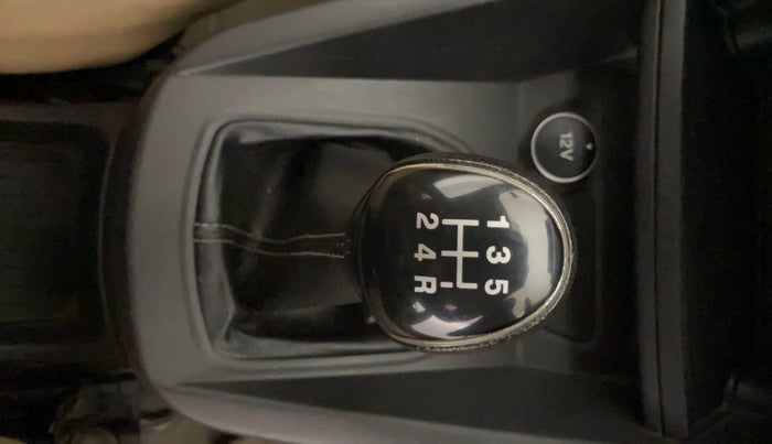 2019 Ford Figo Aspire TITANIUM 1.2 PETROL, Petrol, Manual, 65,115 km, Gear Lever