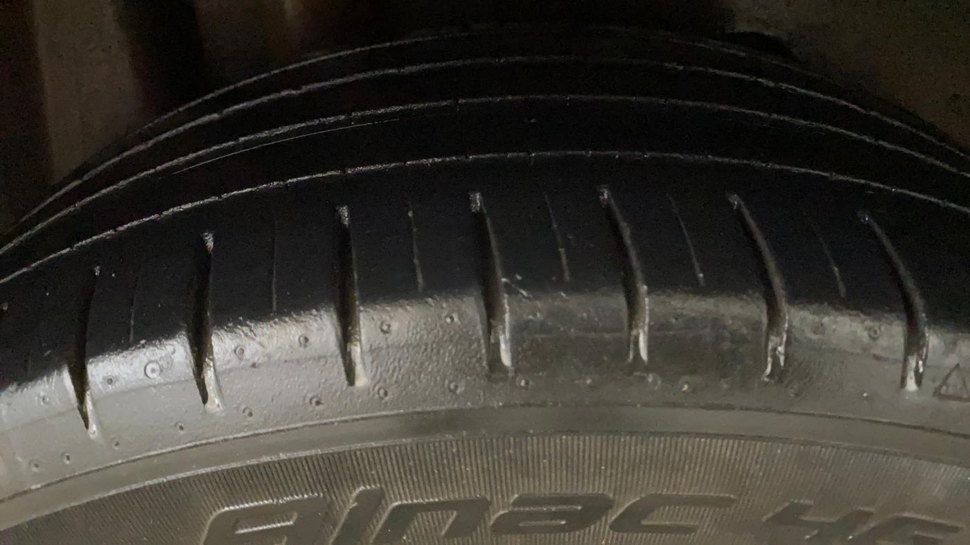 2019 Ford Figo Aspire TITANIUM 1.2 PETROL, Petrol, Manual, 65,219 km, Right Rear Tyre Tread