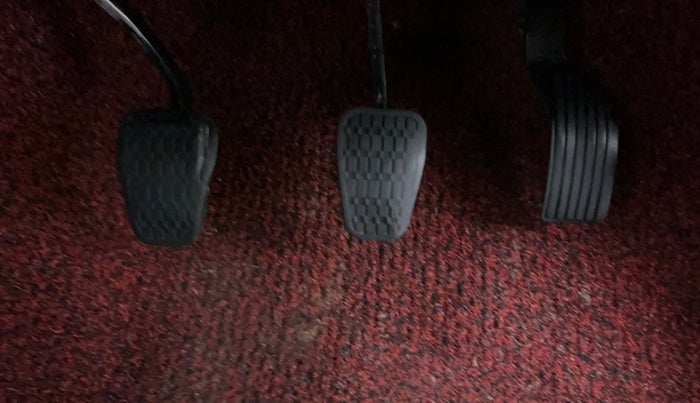 2023 Tata PUNCH PURE MT, Petrol, Manual, 69,618 km, Pedals