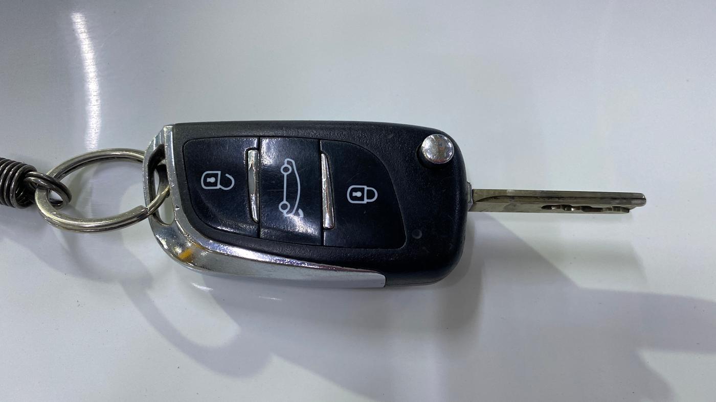 2022 Tata Harrier XE 2.0L KRYOTEC, Diesel, Manual, 72,489 km, Key Close Up