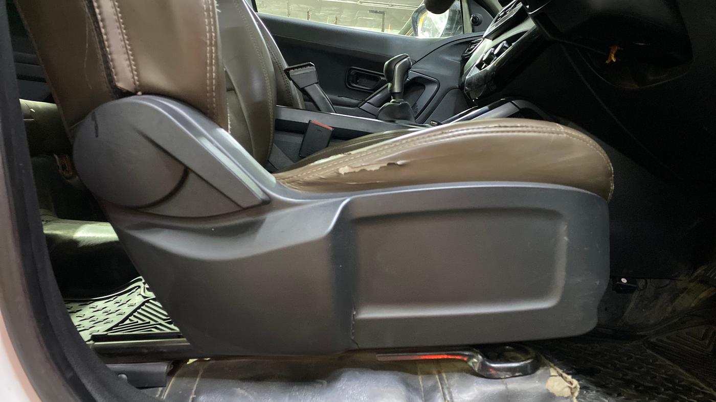 2022 Tata Harrier XE 2.0L KRYOTEC, Diesel, Manual, 72,489 km, Driver Side Adjustment Panel