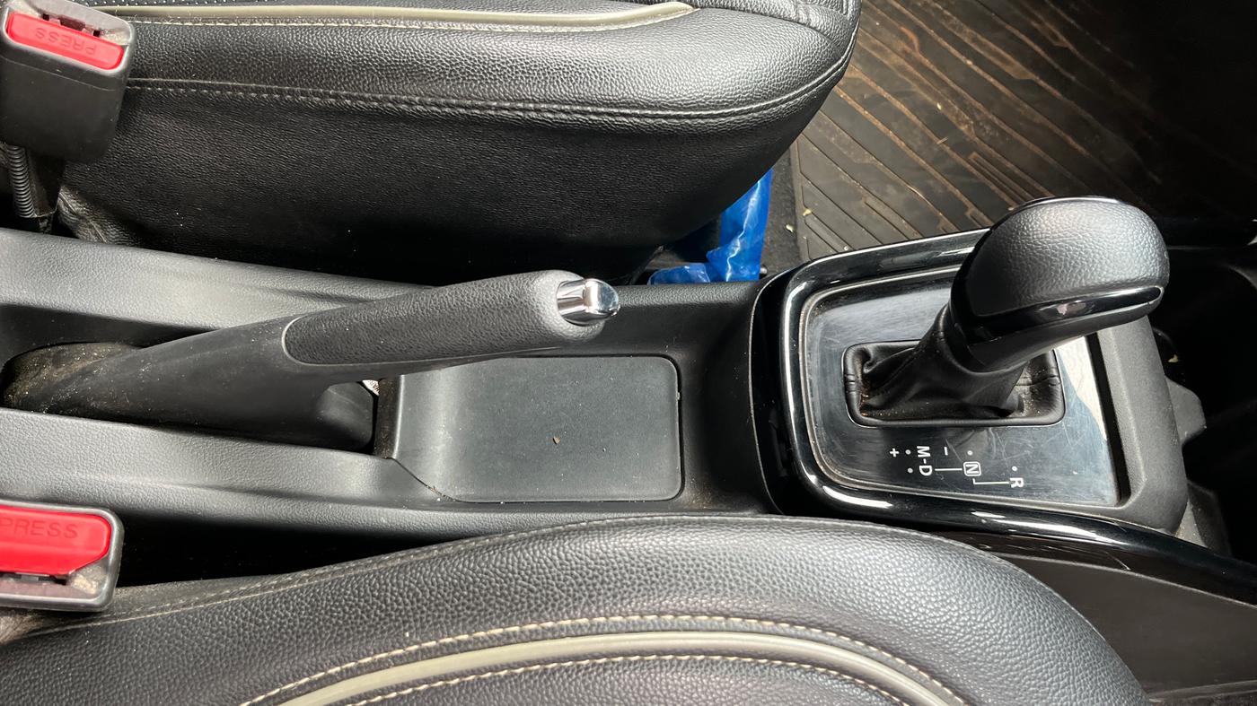 2024 Maruti Swift ZXI PLUS AMT, Petrol, Automatic, 22,202 km, Gear Lever