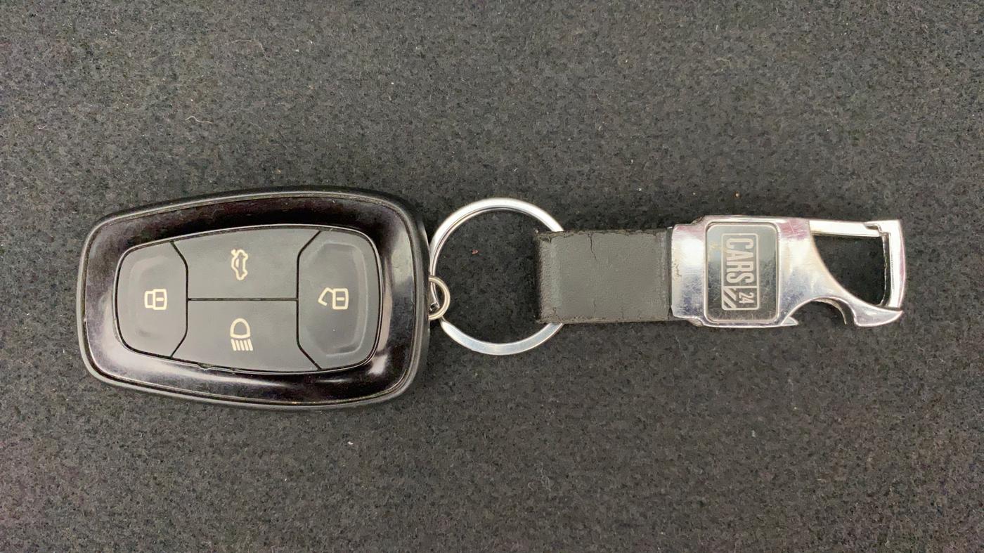 2020 Tata ALTROZ XZ PETROL, Petrol, Manual, 35,695 km, Key Close Up