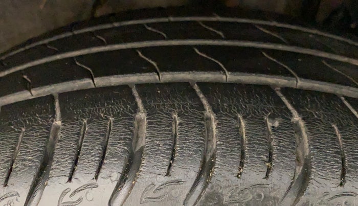 2020 Tata ALTROZ XZ PETROL, Petrol, Manual, 35,695 km, Left Rear Tyre Tread