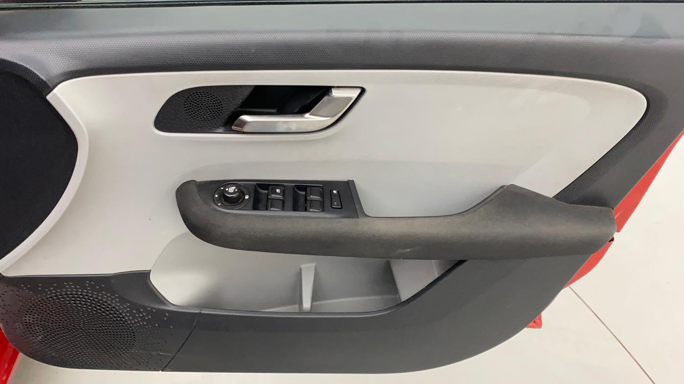 2020 Tata ALTROZ XZ PETROL, Petrol, Manual, 35,695 km, Driver Side Door Panels Control