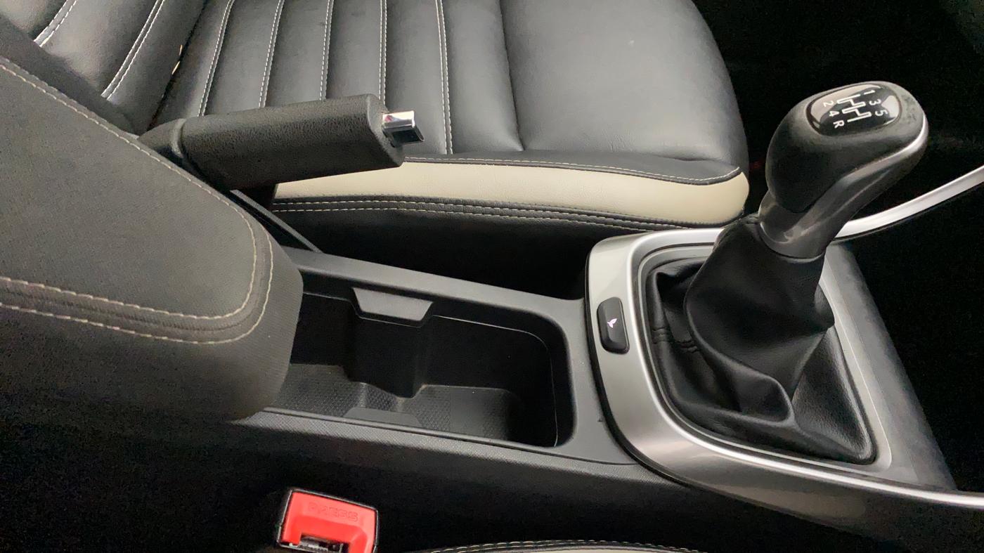 2020 Tata ALTROZ XZ PETROL, Petrol, Manual, 35,695 km, Gear Lever