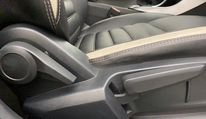 2020 Tata ALTROZ XZ PETROL, Petrol, Manual, 35,695 km, Driver Side Adjustment Panel