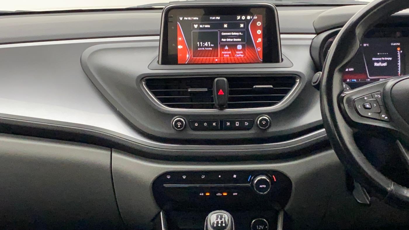 2020 Tata ALTROZ XZ PETROL, Petrol, Manual, 35,695 km, Air Conditioner
