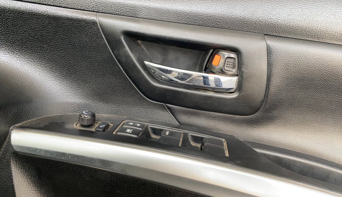 2018 Maruti S Cross ALPHA 1.3, Diesel, Manual, 63,445 km, Driver Side Door Panels Control