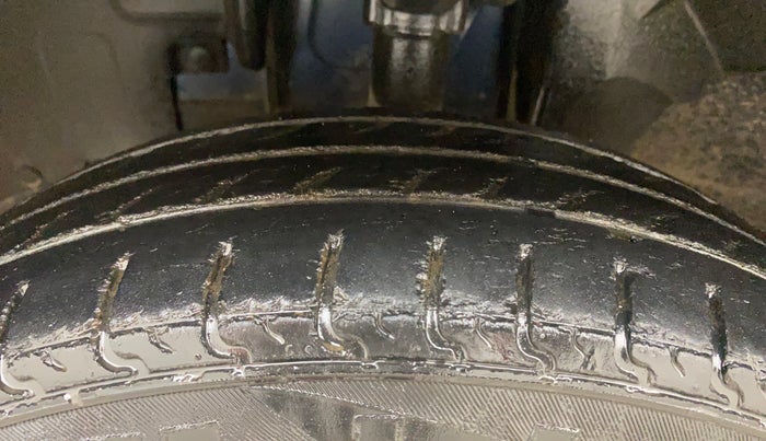 2017 Renault Kwid CLIMBER 1.0 AMT, Petrol, Automatic, 47,517 km, Left Front Tyre Tread