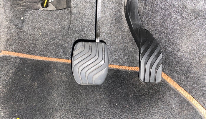 2017 Renault Kwid CLIMBER 1.0 AMT, Petrol, Automatic, 47,517 km, Pedals