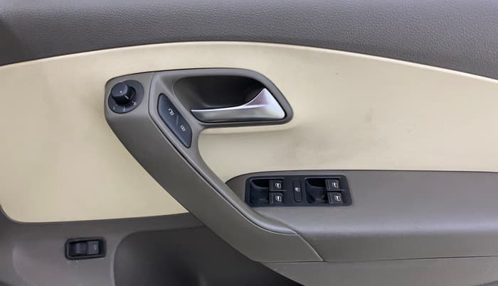 2014 Volkswagen Vento HIGHLINE PETROL AT, Petrol, Automatic, 92,803 km, Driver Side Door Panels Control