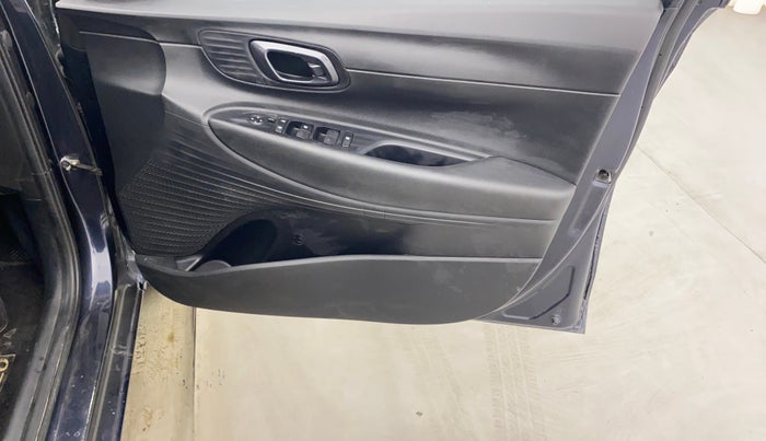 2021 Hyundai NEW I20 MAGNA 1.2 MT, Petrol, Manual, 73,888 km, Driver Side Door Panels Control