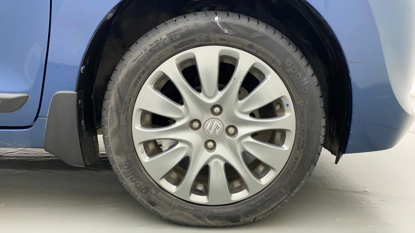 2016 Maruti Baleno ZETA PETROL 1.2, Petrol, Manual, 35,467 km, Right Front Wheel