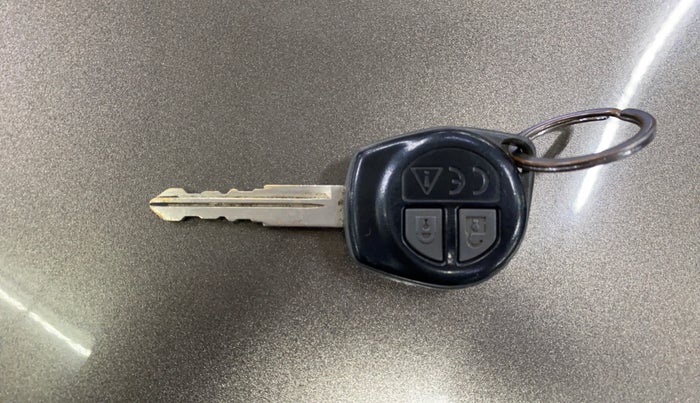 2019 Maruti Swift VXI, Petrol, Manual, 31,242 km, Key Close Up