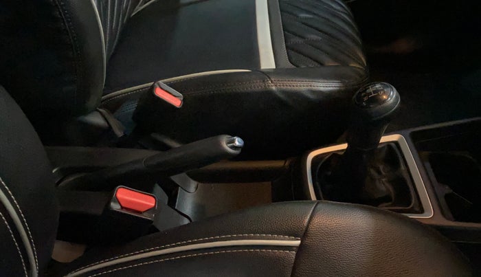 2019 Maruti Swift VXI, Petrol, Manual, 31,242 km, Gear Lever