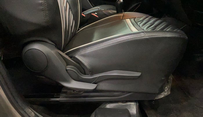 2019 Maruti Swift VXI, Petrol, Manual, 31,242 km, Driver Side Adjustment Panel