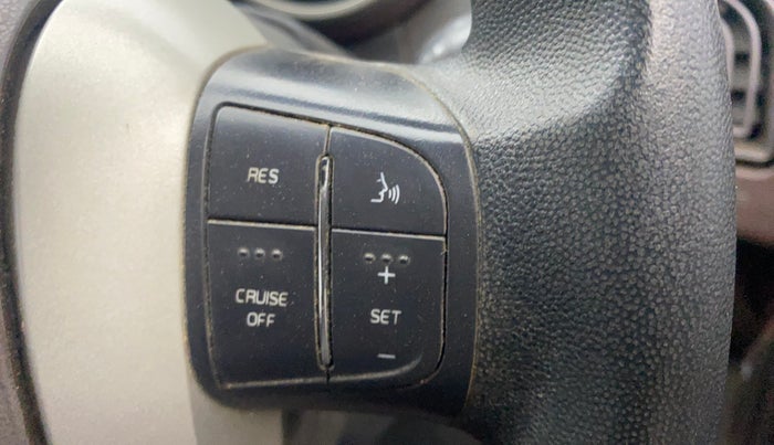 2013 Mahindra XUV500 W6, Diesel, Manual, 56,948 km, Adaptive Cruise Control